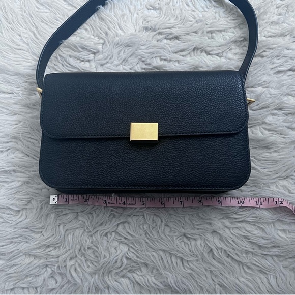 The Curated Shoulder Bag - Pebbled Leather - Picture 5 of 13